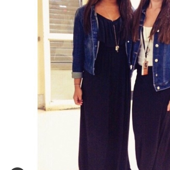 Basic Ruffled Maxi Dress - Picture 5 of 5